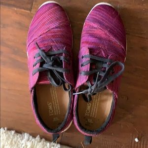 Toms size 8 sneakers